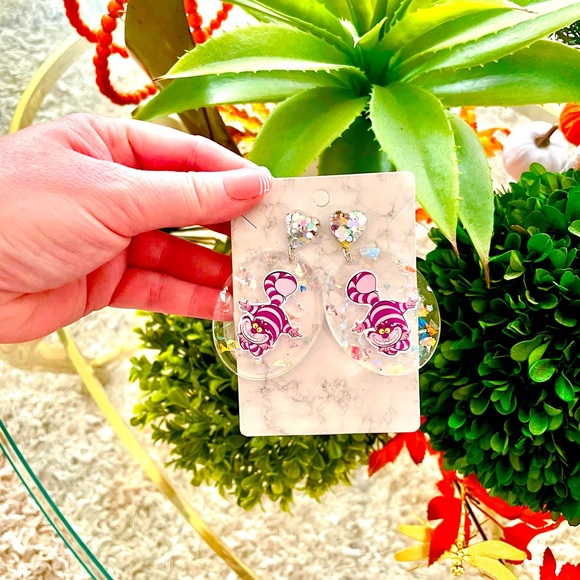 Cheshire Cat Acrylic Earrings - Picture 4 of 5